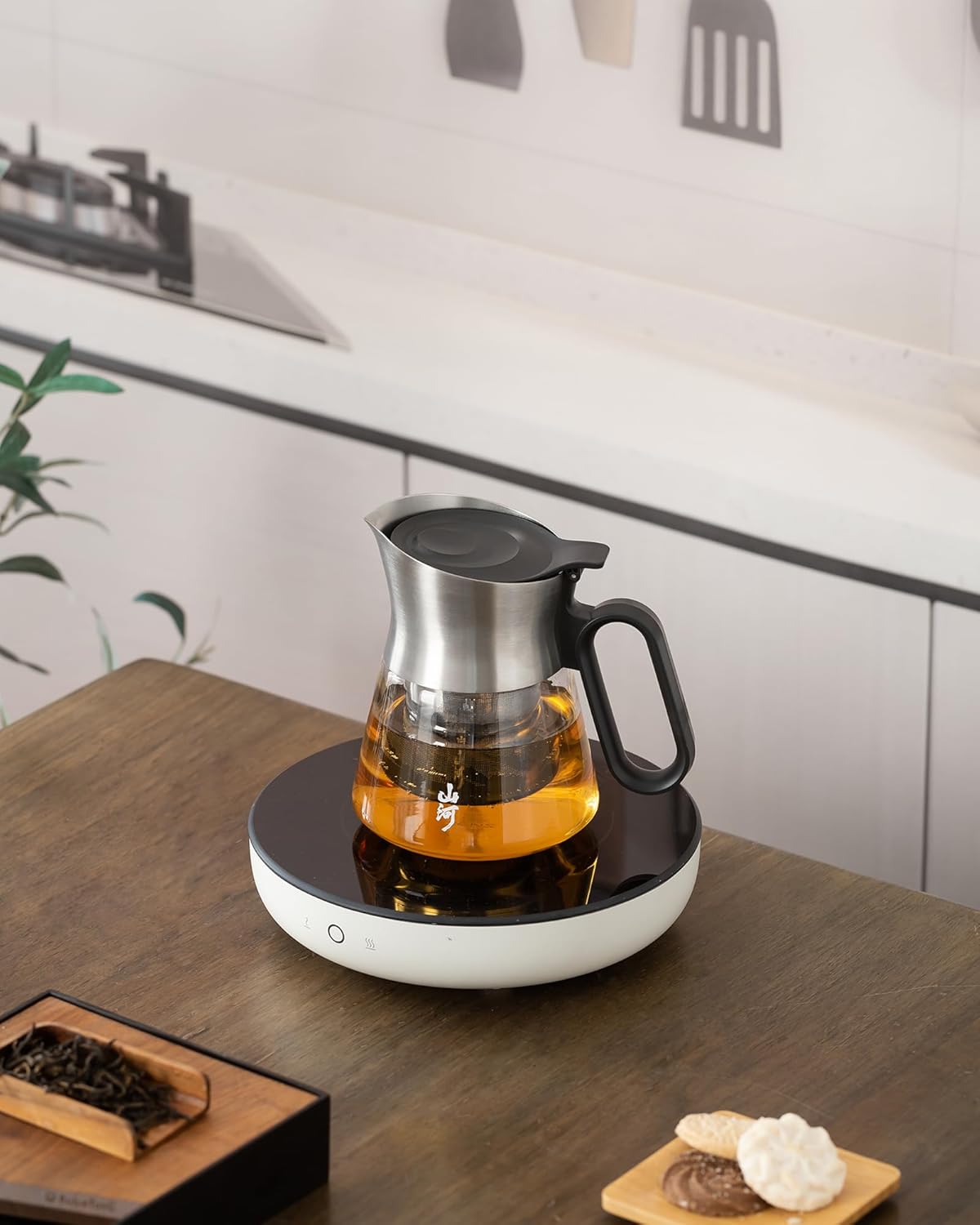 ZENS Design Glass Teapot with Infuser, 23 oz Small Loose Leaf Tea Steeper Pot with Stainless Steel Spout for Hot Tea Steeper, Oval Handle Clear Tea Pot with infusers for Loose Tea Lovers Gifts