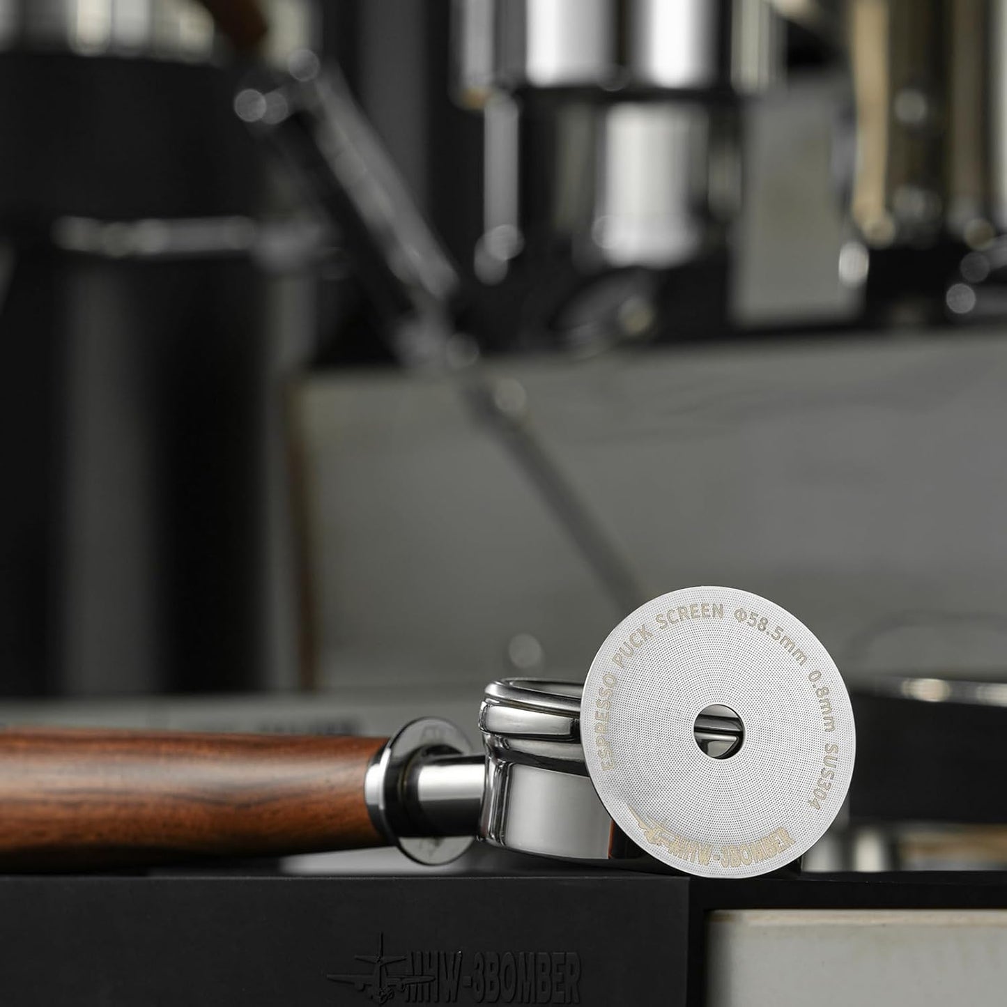 MHW-3BOMBER 58.5mm Espresso Puck Screen with Round Hole 2 Packs Metal Espresso Filter 0.8mm Thickness Coffee Filter for La Marzocco/Gaggia FG7011-OS