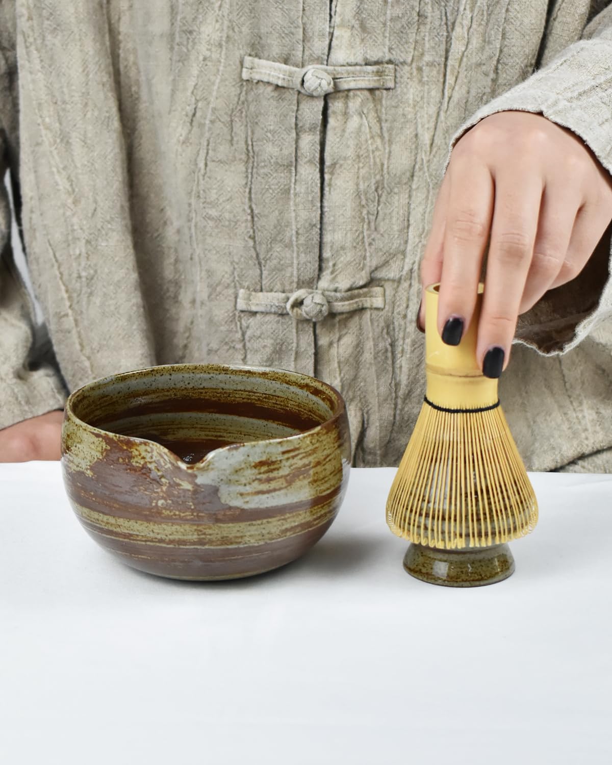 Artcome Premium Matcha Tea Set - 18.6oz Ceramic Bowl with Spout, Bamboo Whisk, Scoop, Whisk Holder & Brewing Guide - Durable & Elegant for Perfect Matcha Preparation