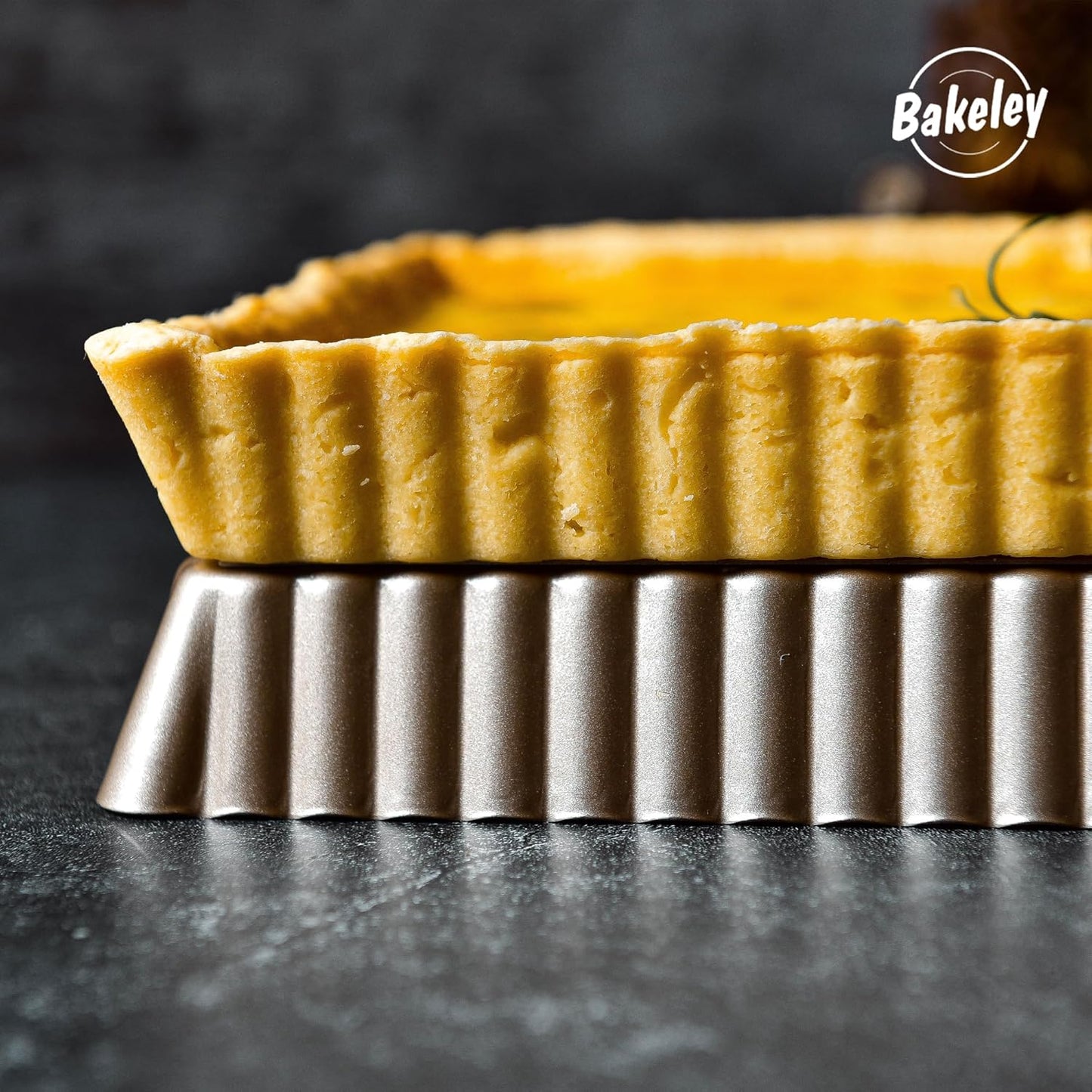 Rectangle Tart Pan, 13-Inch with Removable Loose Bottom Non-Stick Oblong Quiche Bakeware for Oven Baking (Champagne Gold)