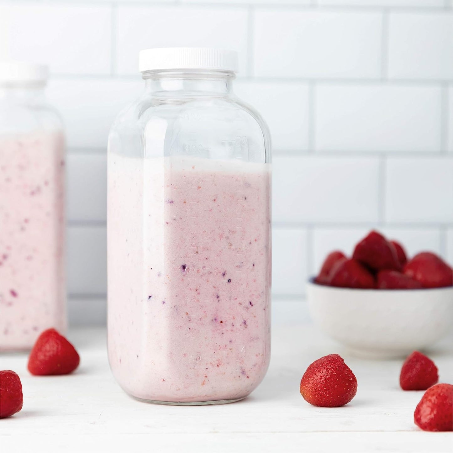 kitchentoolz 32 oz Square Glass Bottles with Plastic Airtight Lids – 4 Pack for Milk, Smoothies, Water, Kombucha, and Broth Storage