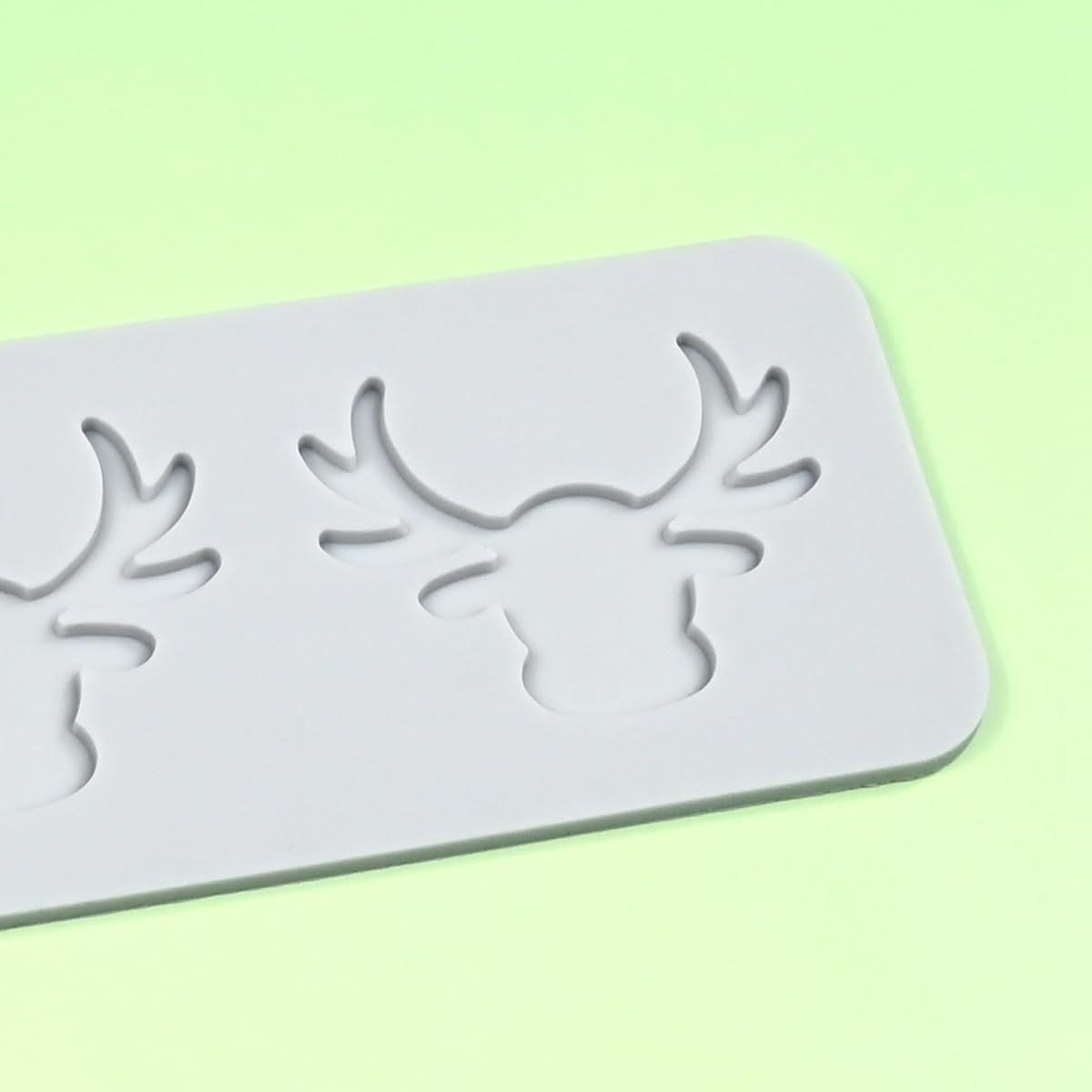 mostsom 3D Hollow Out Lace Mold Silicone Christmas Deer Head Shape Fondant Molds Chocolate Mould for Cake Pastry Decor Baking Gumpastes Moulds Decoration (N_ Deer Head)