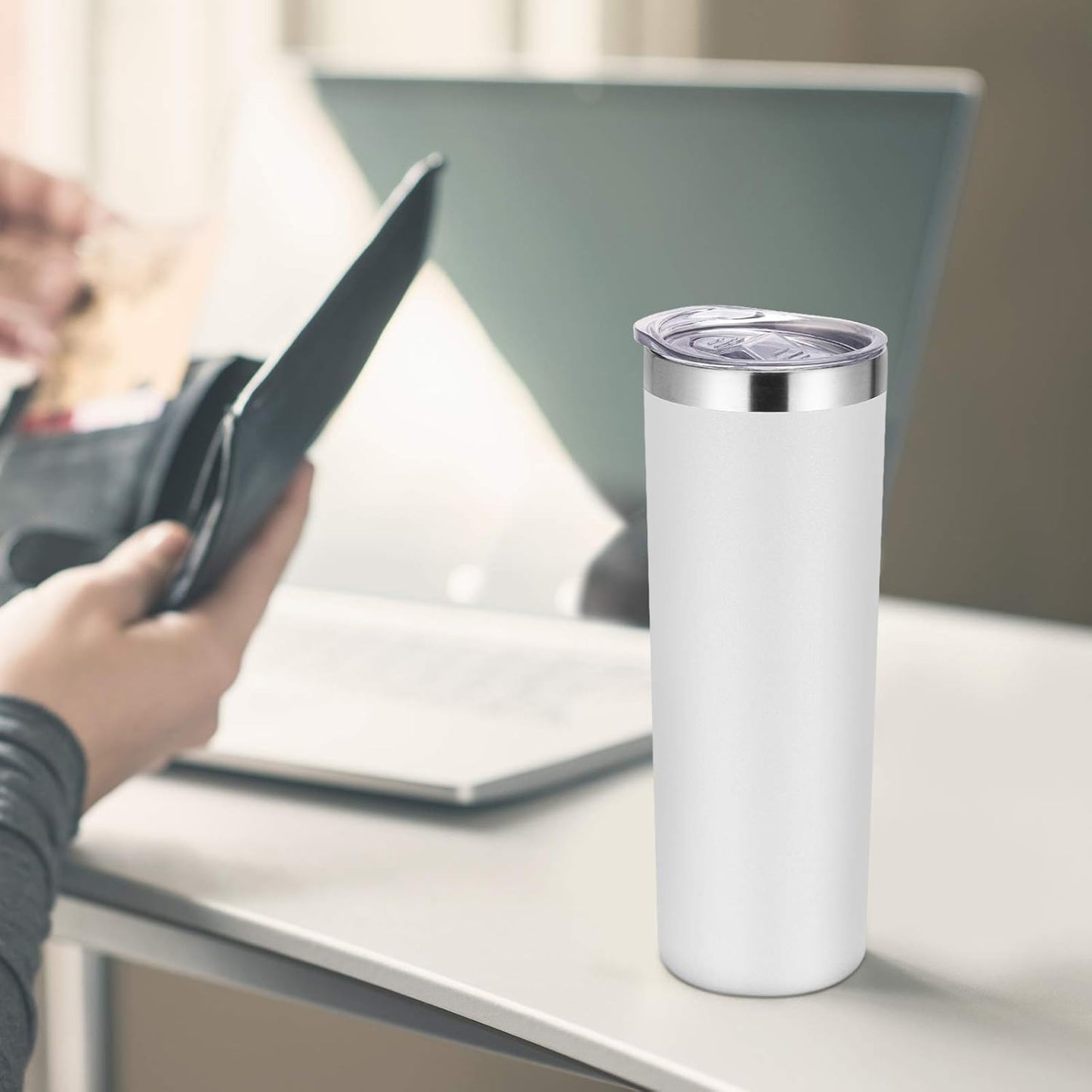 VEGOND Stainless Steel Tumblers Bulk 12 Pack, 20 oz Vacuum Insulated Skinny Tumblers with Lids and Straws, Double Wall Coffee Mug, Travel Water Cup, White