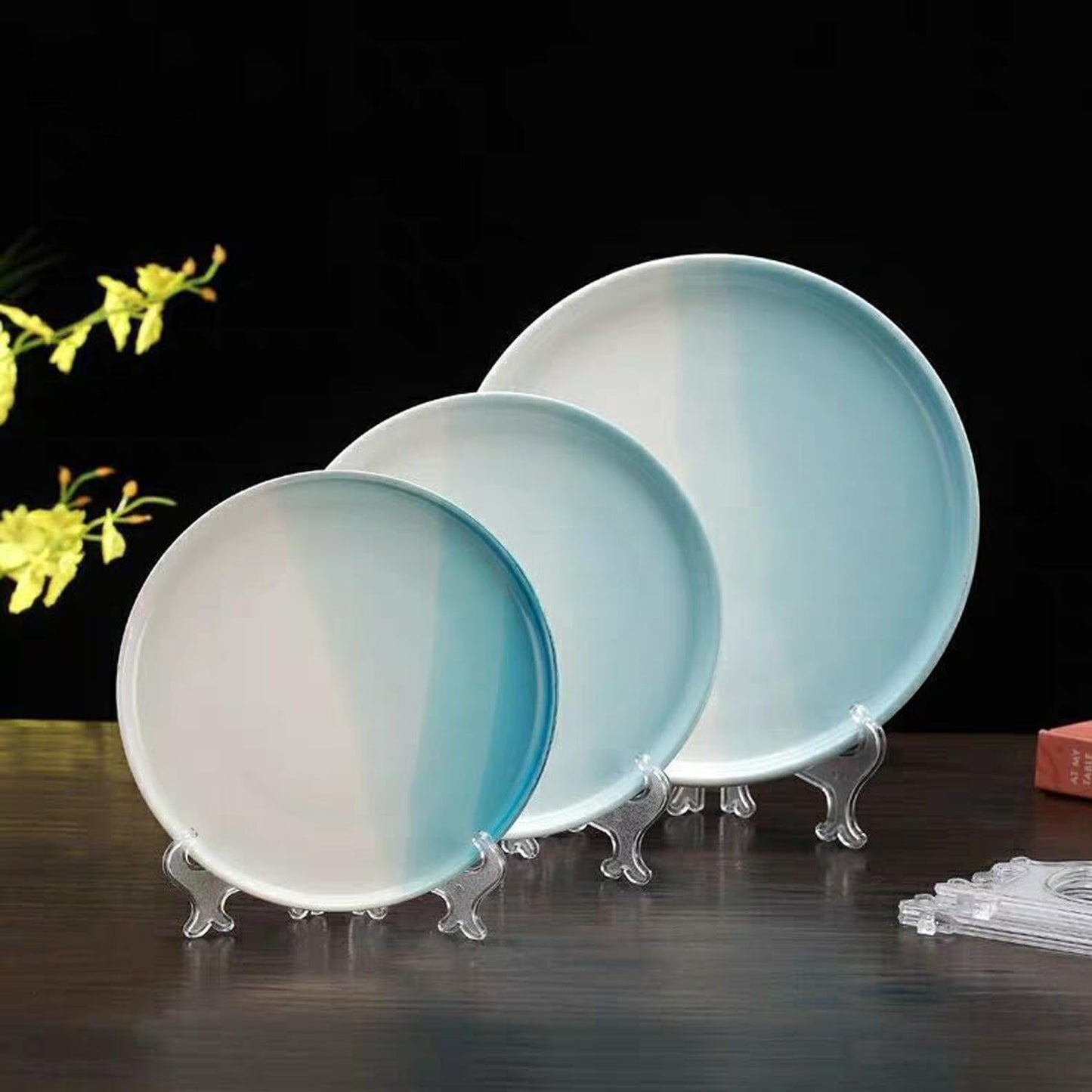 6 Pack 8 Inch Clear Plastic Easels or Stand/Plate Holders to Display Pictures or Other Items at Weddings, Plate Stands for Home Decoration, Birthdays, Tables