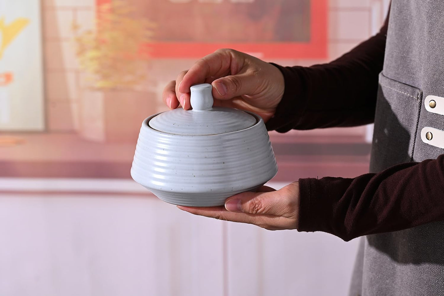 Retro Kitchen Canisters Ceramic Food Storage Jar Roud Shape with Silicone Airtight Lid for Tea, Coffee, Nuts, Herb, Spice, Sugar (Low White)