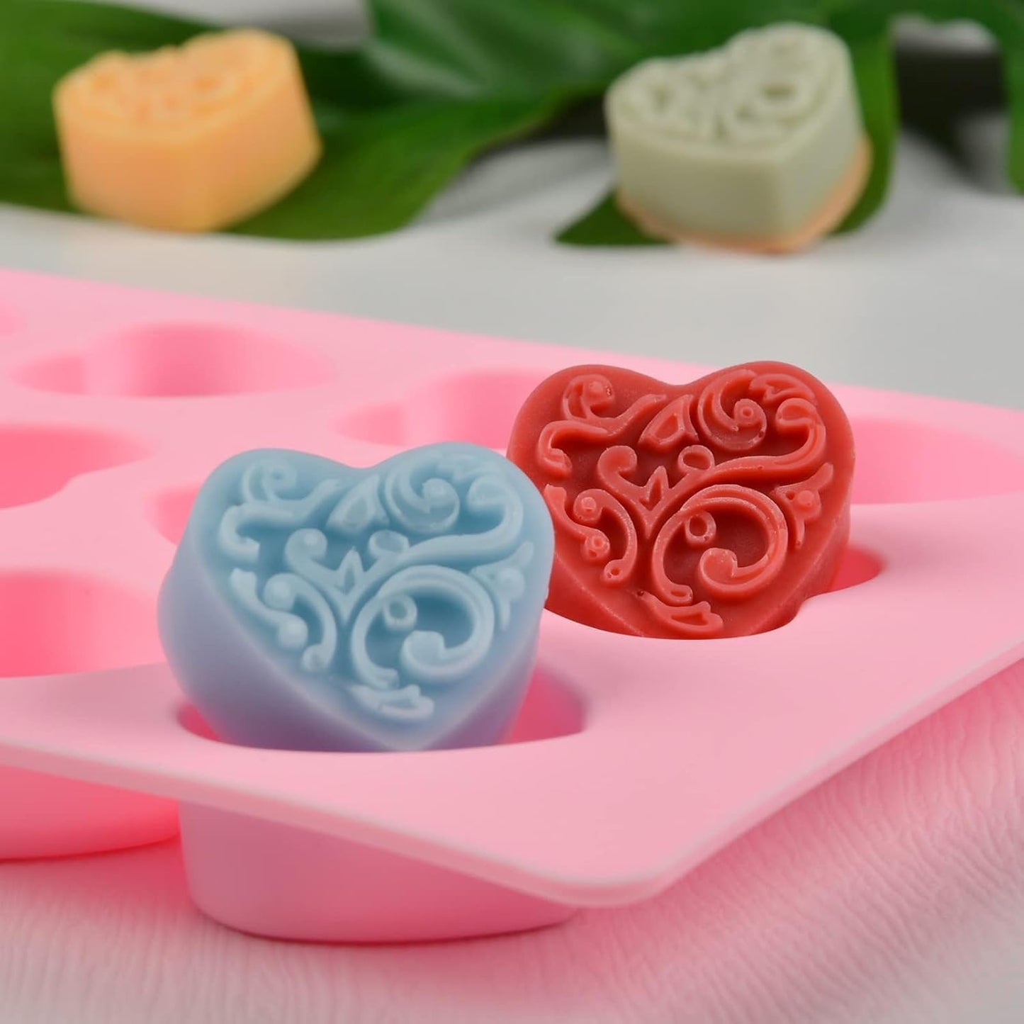 Silicone Heart-Shaped Chocolate Molds - Set of 1 Non-Stick Candy Heart Molds Silicone, for Baking, Candy, Gummy, Food Grade - Pink