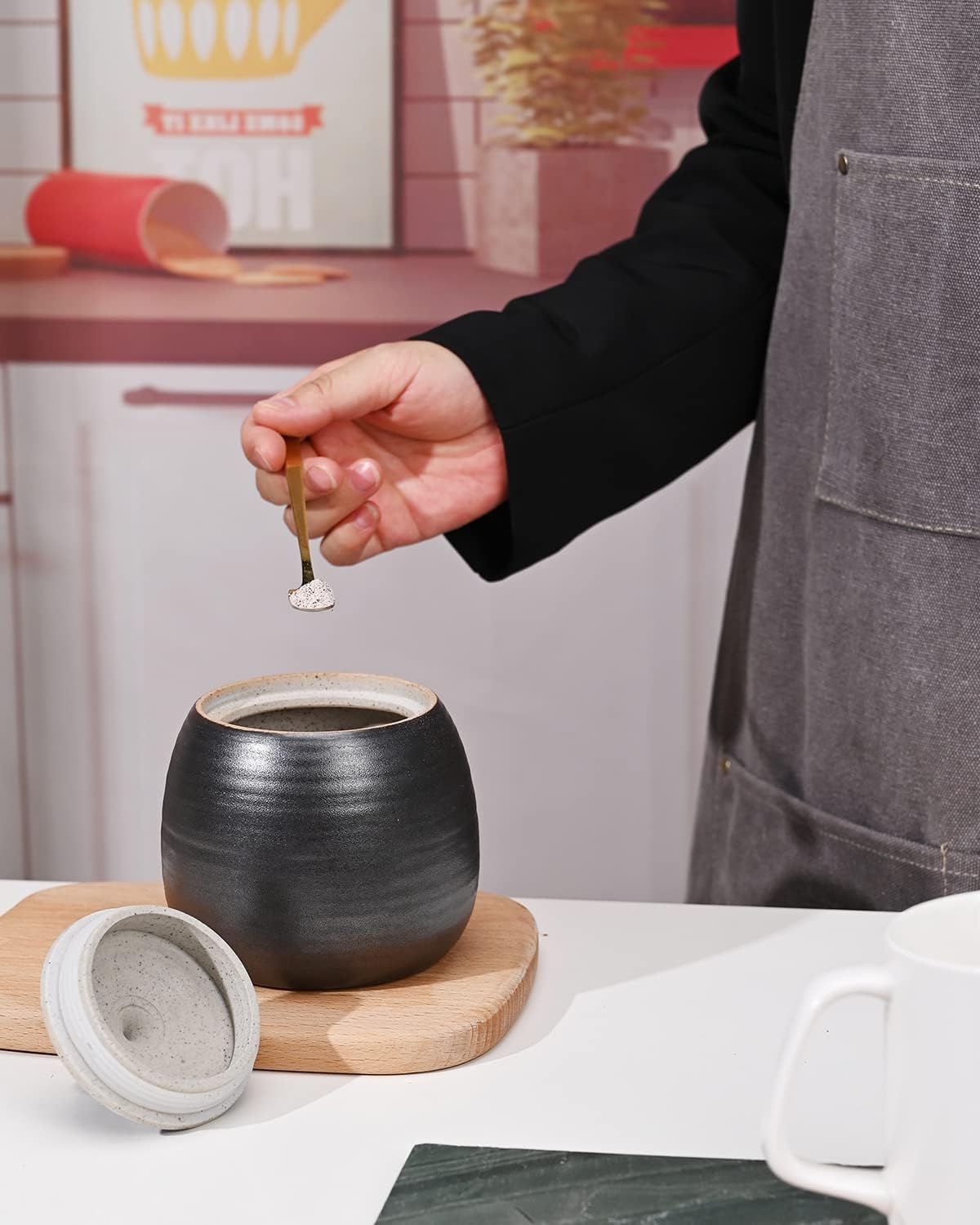 Retro Kitchen Canisters Ceramic Food Storage Jar Roud Shape with Silicone Airtight Lid for Tea, Coffee, Nuts, Herb, Spice, Sugar (Black)