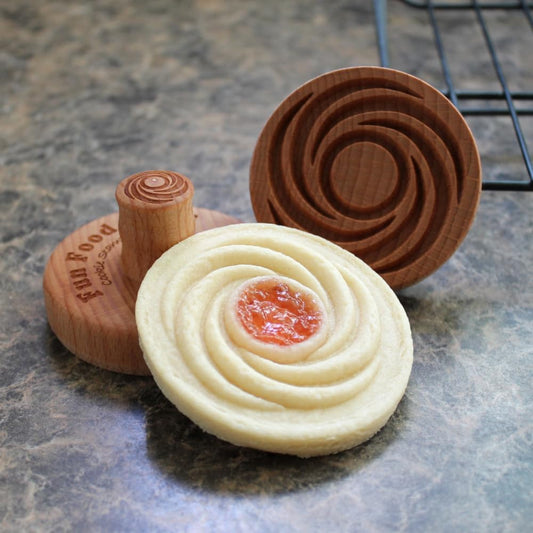 Wood Cookie Stamp, 2.5 Inch (Spiral Wreath CS-078)