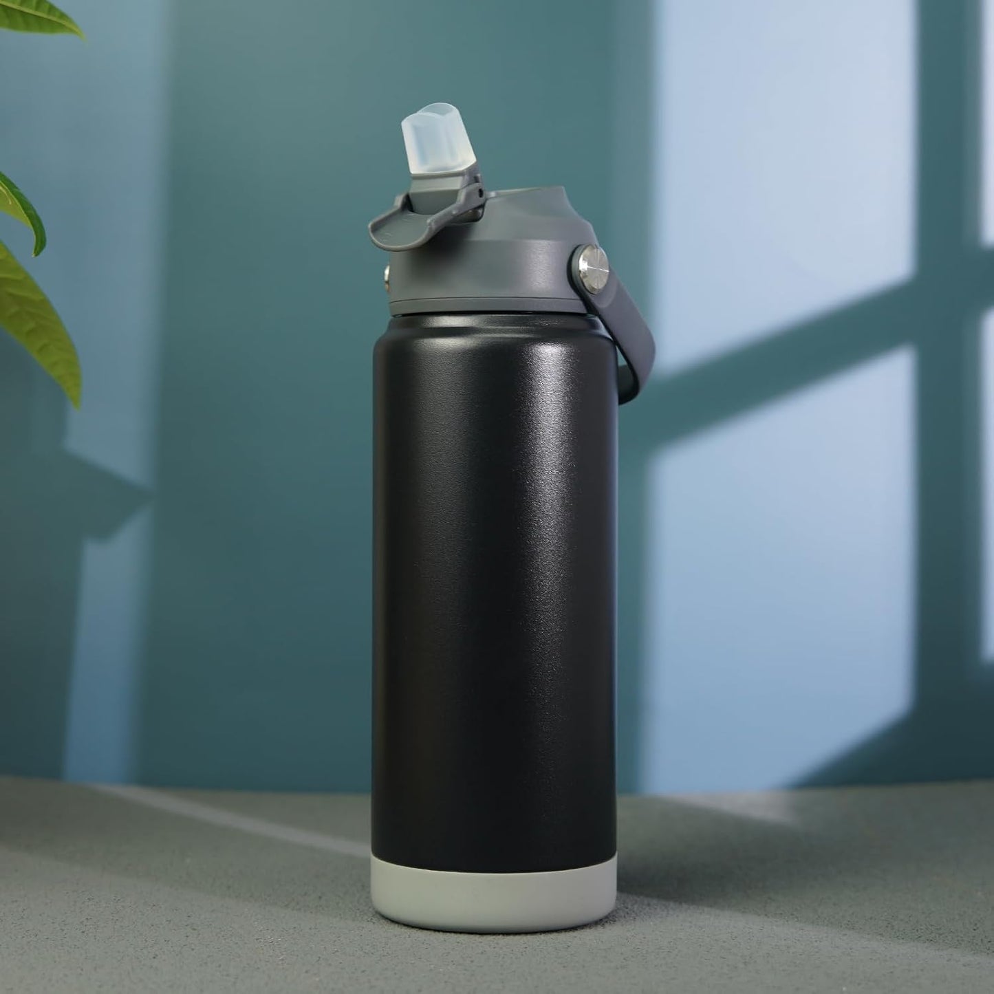 BJPKPK Insulated Water Bottle with Straw Lid, 40oz Large Thermos, BPA Free Leak Proof Stainless Steel Metal Water Bottles, Tumblers, Cups, Flasks for Travel, Sports,Black