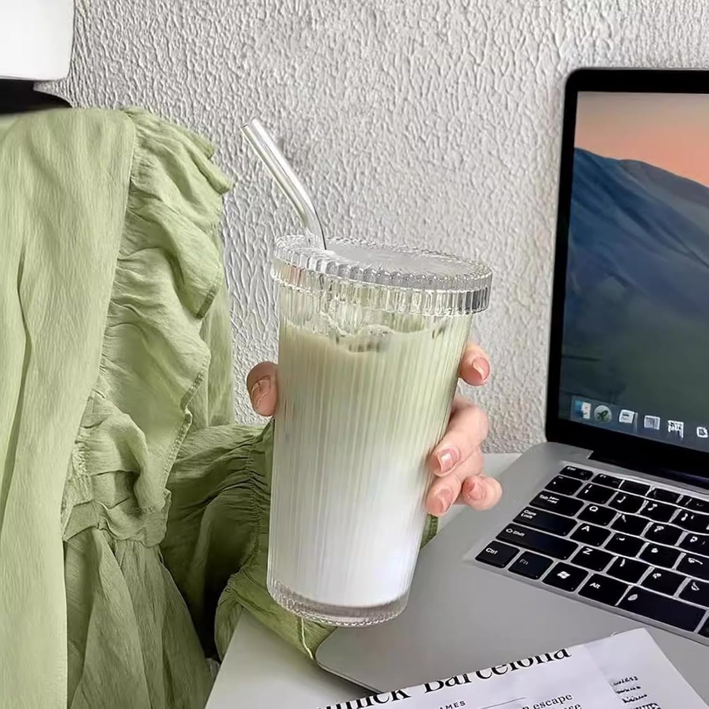 13oz Clear Iced Coffee Cups with Lids, Clear Glass Tumbler with Straw & Lid, Ribbed Glassware Cups, Dishwasher Safe Drinking Glasses, Stylish Glass Cups for Coffee, Juice, Tea, Matcha