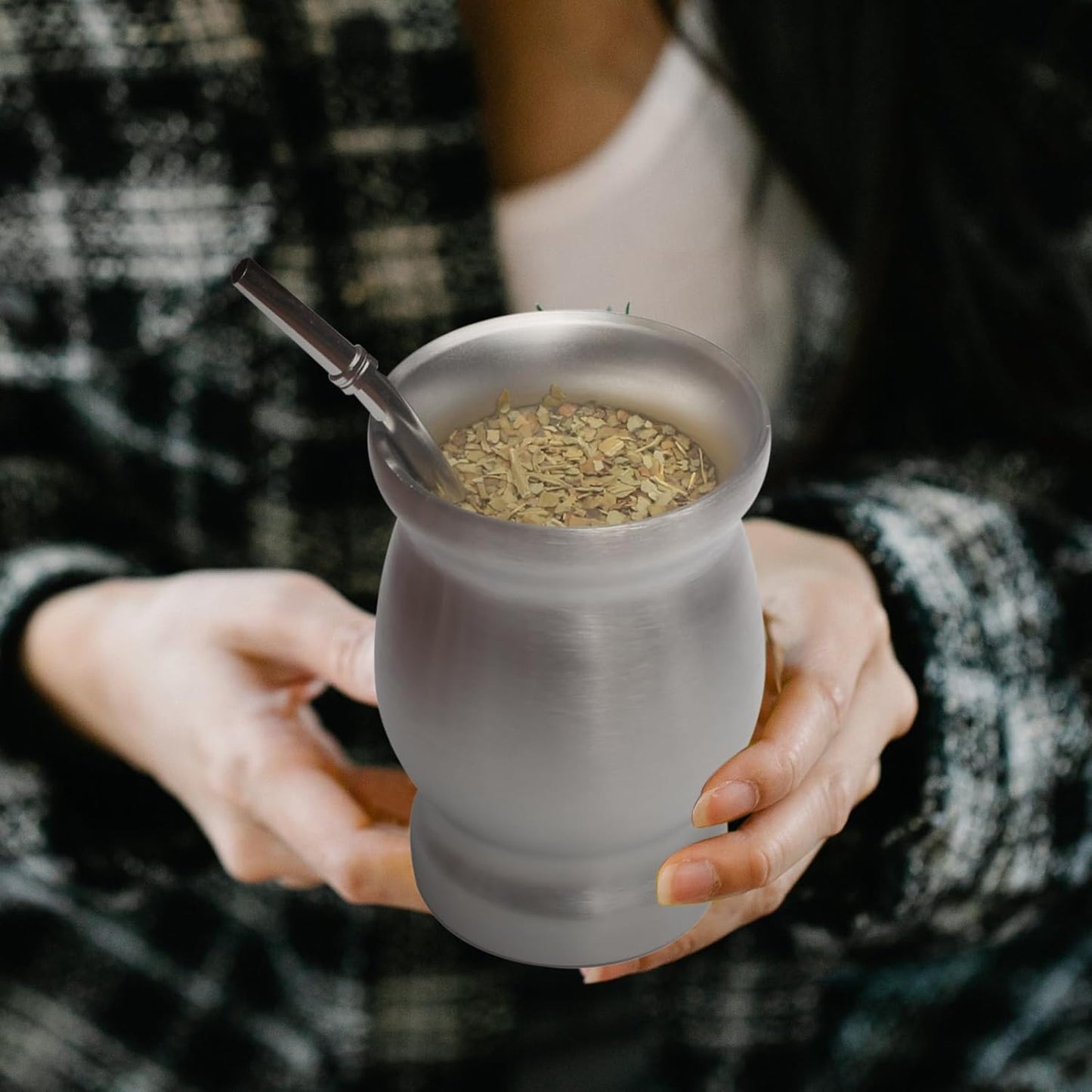 Beruth Bombilla Yerba Mate Gourd, 8oz Stainless Steel Tea Cup Set with Lid, Two Straws and Cleaning Brushes, Double Walled Coffee Mug Heat Insulation Anti Scalding （Bright Silver）