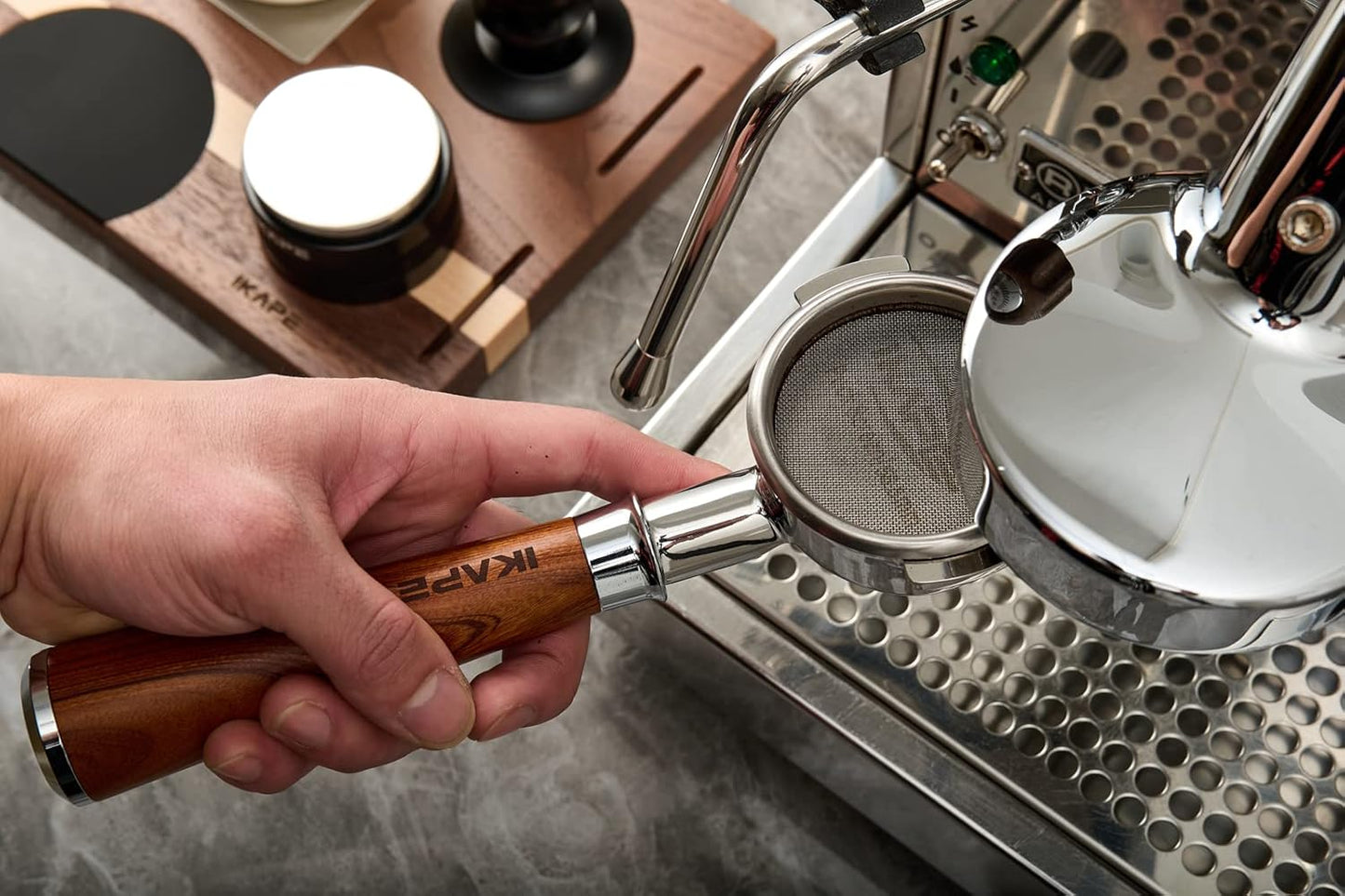 IKAPE Coffee Products, E61 Bottomless Naked Portafilter Compatible with E61, Flair 58, ECM, Rocket, Sanremo, Synesso, Slayer, VBM Coffee Machines (Included 18g Capacity Filter Basket)