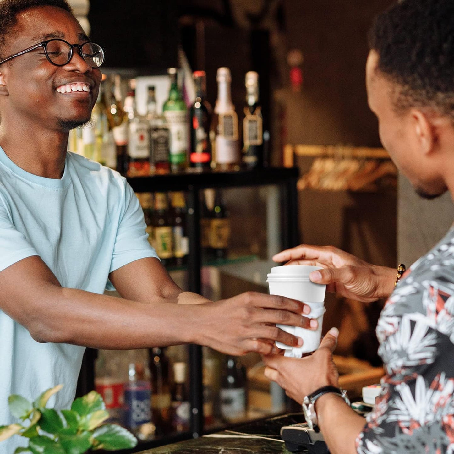 Smygoods White Disposable Paper Coffee Cups with Lids (8 OZ, 50 Count) For Hot Beverages, Tea, Espresso, Cocoa - To Go Drink Containers, Café & Office