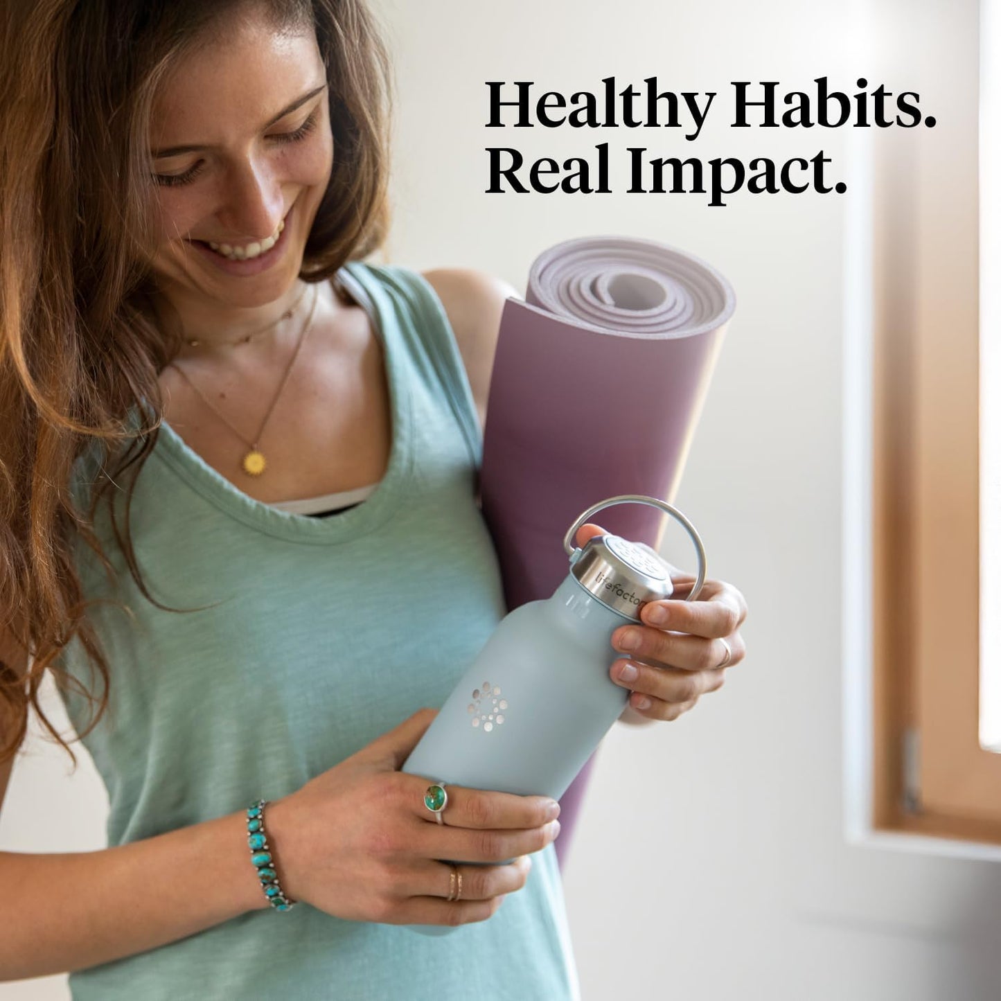 Lifefactory 32-Ounce Stainless Steel Vacuum-Insulated Sport Bottle, Mint