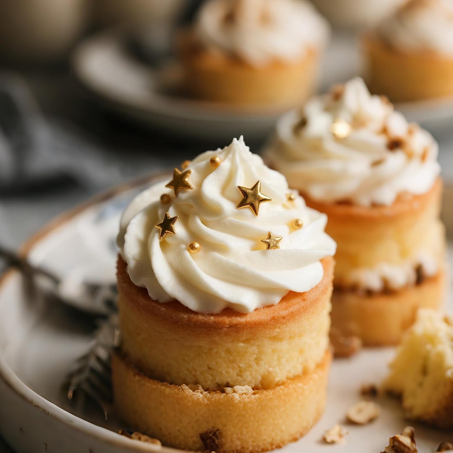 Twisweet Gold Sprinkles, Edible Gold Stars for Cake Decorating, Sugar Sprinkles for Baking, Mix Size Gold Candy, Cake Topper Ice Cream Cupcake Cookie Toppings Dessert Decorations, Christmas Wedding Birthday Party Supplies (130g/4.58oz)