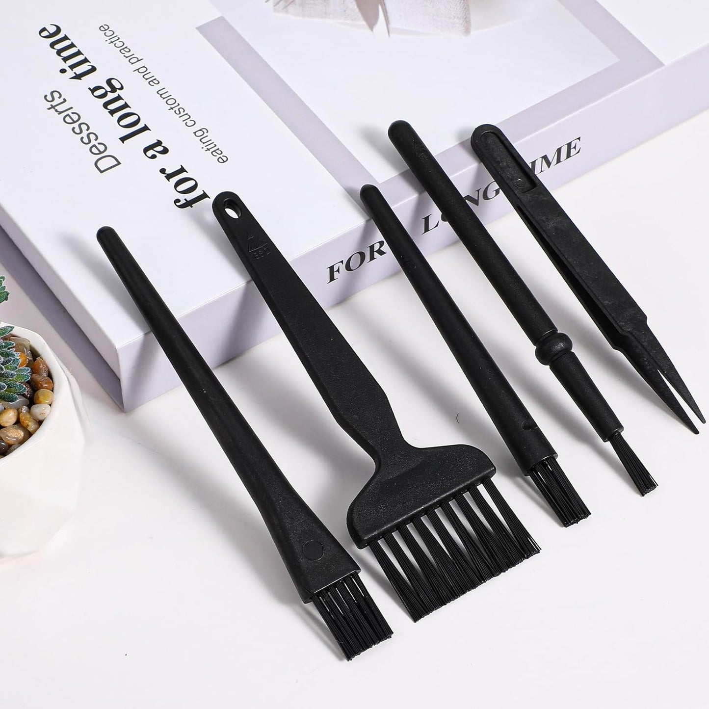 8 Pcs Keyboard Brush Keyboard Cleaning Kit Anti Static Brush Mini Pp Handle Nylon Anti Static Electronic Dust Electronic Dust Cleaning Brushes for Computer and Small Spaces