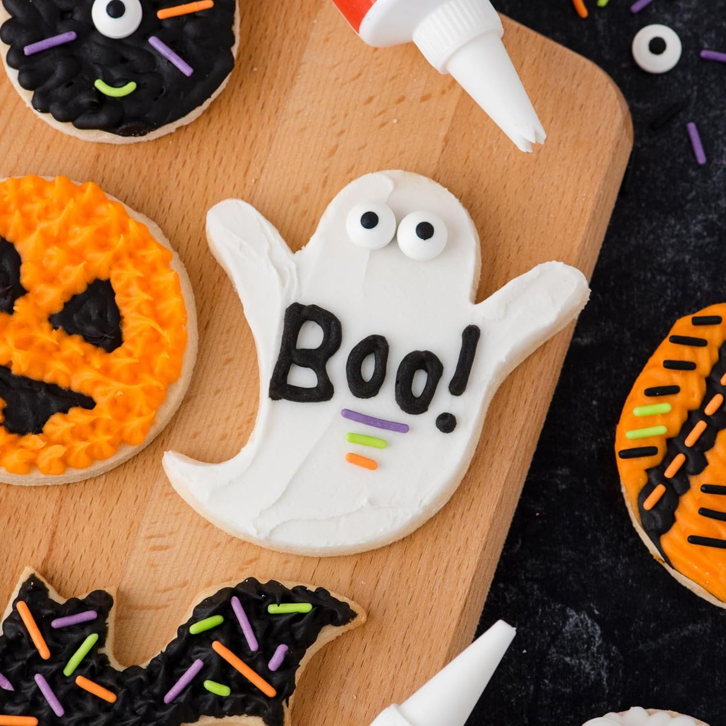 Halloween Frosting Kit with Sprinkles & Eyeballs – 11.31 oz Decorating Set with 3 Frosting Tubes (Orange, Black, White), 4 Nozzles & 2 oz Sprinkle Mix – Cookie & Cupcake Kit for Kids & Families