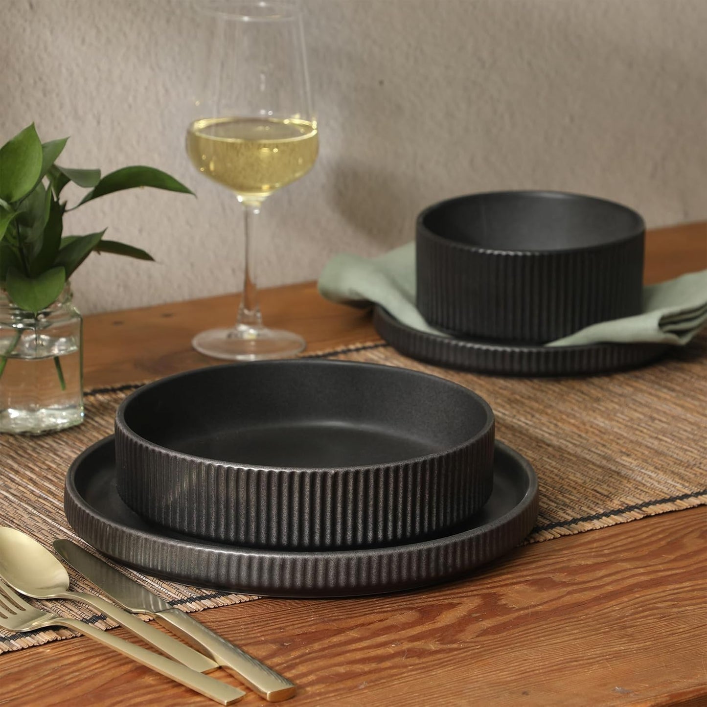 Gibson Elite Deerfield 16-Piece Stoneware Dinnerware Set – Matte Black Reactive Glaze Plates and Bowls, Stackable, Modern Design, Service for 4 – Microwave & Dishwasher Safe