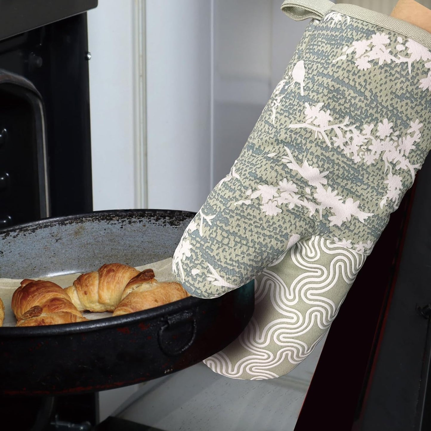 Thumb Oven Mitts, Heat and Slip Resistant Silicone Kitchen Mittens 2-Pack Set, Aqua Birds Soft Long Oven Gloves, Flexible Thick Potholders for Safe Baking Cooking and Grilling (Aqua)