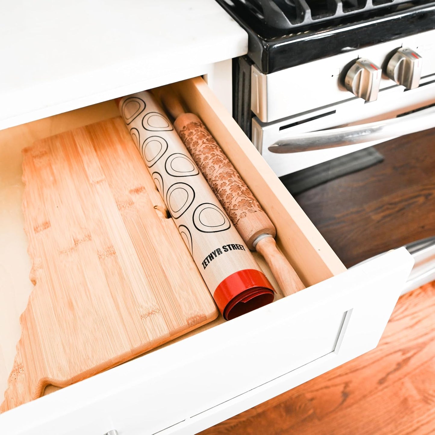 Macaron Silicone Baking Mats - Non-Stick Macaron Mat for Easy Baking | Heat Resistant & Dishwasher Safe Macaron Baking Mat | Reusable & Eco-Friendly, 1/2 Sheet Size - Pack of 4 - For Macarons And More