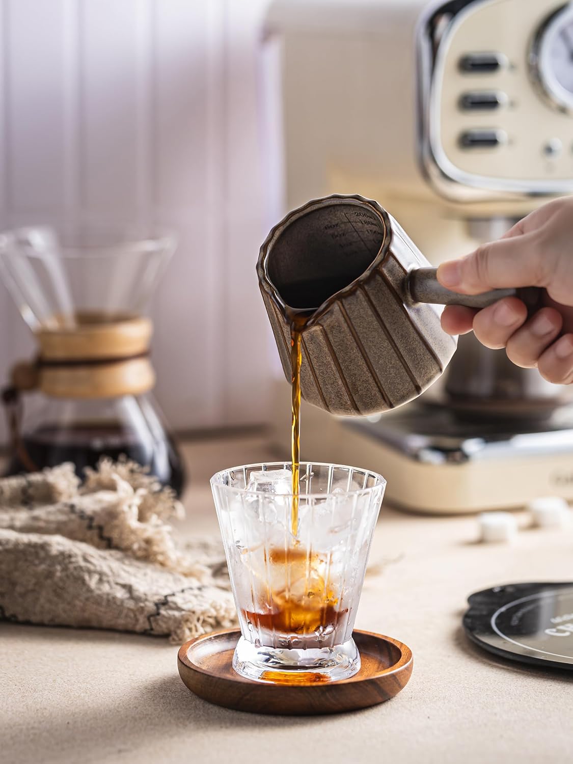 Espresso Cup, Ceramic Espresso Measuring Cup with Handle, Expresso Shots Cups with Spout, Espresso Accessories, 200ML/6 OZ, Dark Agate Red