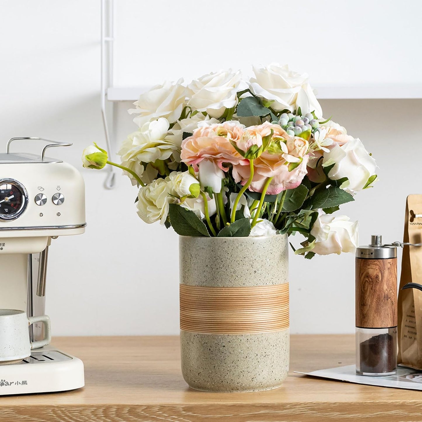 Large Storage Containers with Lids, Ceramic Coffee Container Kitchen Food Storage Jars for Spice Sugar Tea Bag, Stackable Decorative Jars for Counter, 61oz