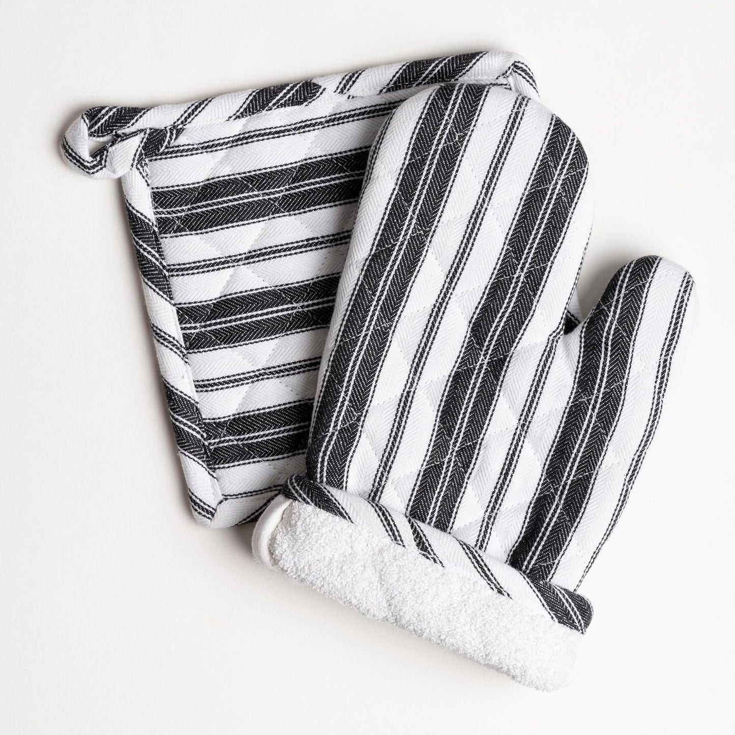 1 Oven Mitt, 1 PotHolder & 1 Kitchen Apron Set - Durable Heat Resistant Gloves - Thick Mittens for Kitchen - Suitable for Cooking, Baking, Grilling – for Men & Women – Black Stripes - Casa De Lan