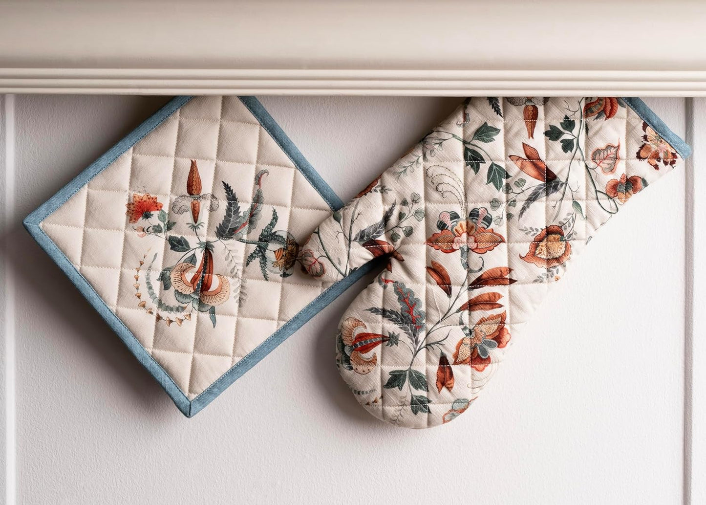 Maison d' Hermine 100% Cotton Oven Mitt & Pot Holder Set (7.5"x13" & 8"x8") Heat Resistant BBQ Cooking Gloves with Loop, Baking, Grilling, Kitchen, Handling Hot Pans (Dalida)