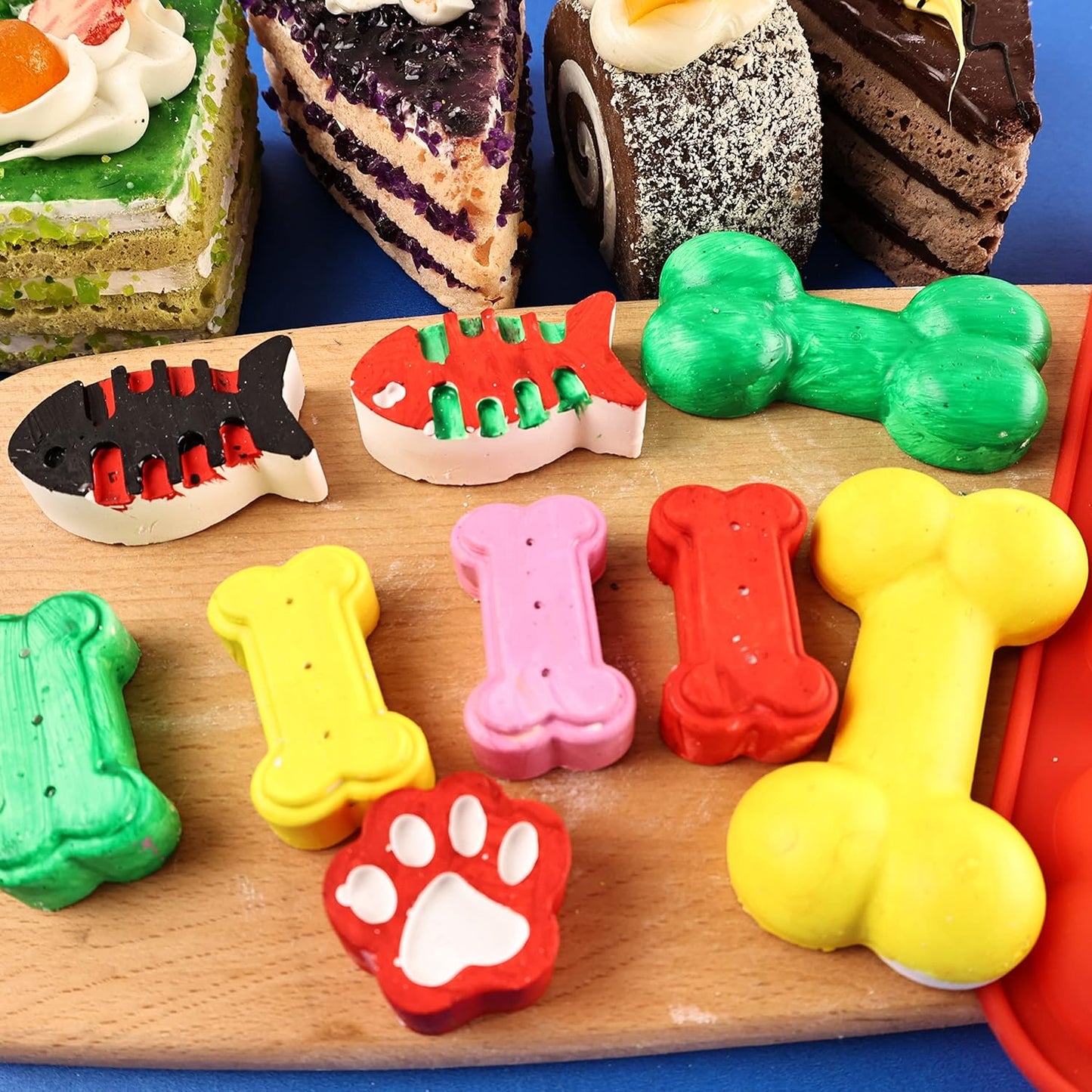 Dog Paw and Bone Shaped Silicone Mold, Non-Stick food Grade, Ice tray, Reusable Silicone Mold, Used for Chocolate, Candy, Cupcake, Pudding, Jelly, Puppy Biscuit (5 pcs)